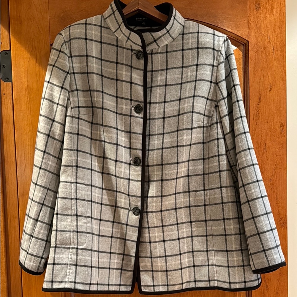 Women's Black and Gray Plaid Jacket